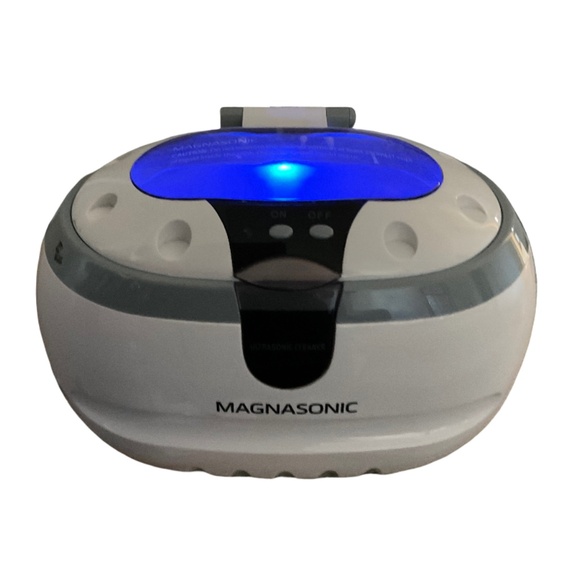 Magnasonic CD-2800 Ultrasonic Jewelry & Eyeglass Cleaner White Gray - Picture 3 of 6